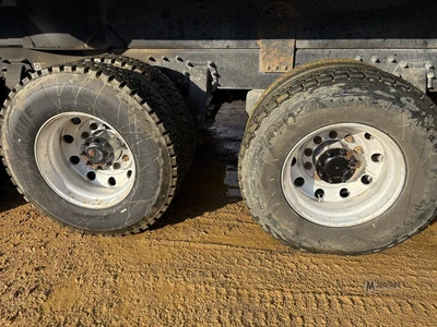 Used 2010 ALTEC AC38-127S Truck-Mounted Cranes Tennessee US | Moore Equipment #1517217