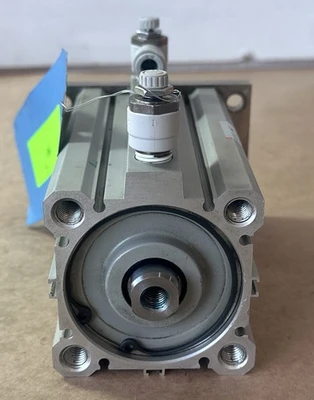 USED SMC CDQ2G63-100DC-F9BL