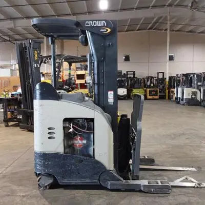 USED 2019 CROWN RR5725-45