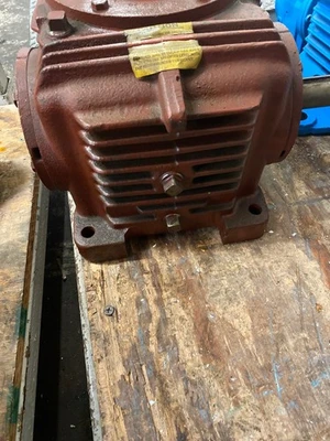 NEW Cone Drive SHV40A105-Y7A