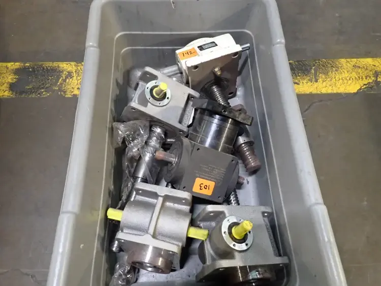 Used JIEASIADRIVE, APEX DYNAMICS, SERVOMECH _UNKNOWN_ Servo Motors | HGR 24 #730984