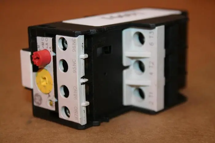 Used GENERAL ELECTRIC / GE RT1N Relays & Switches Michigan US | Ideal Machinery #588348