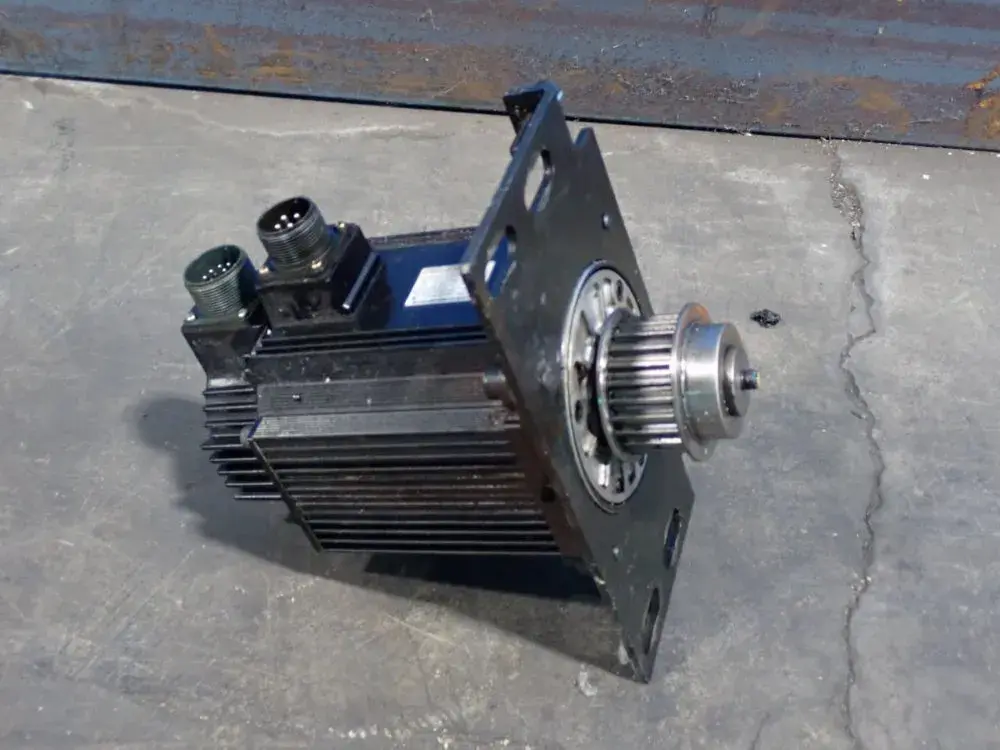 Used 2005 YASKAWA ELECTRIC SGMG09AABB Servo Motors | HGR 24 #730921