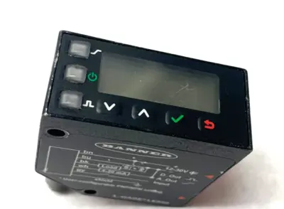 USED BANNER LASER DISPLACEMENT SENSOR RANGE: 100-1000MM M12 INTEGRAL