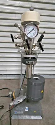 Parr Instrument 4598 Stirred Micro Reactor Pressure Vessel 500 °C 932°F 5000 PSI