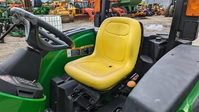 USED JOHN DEERE 4044M