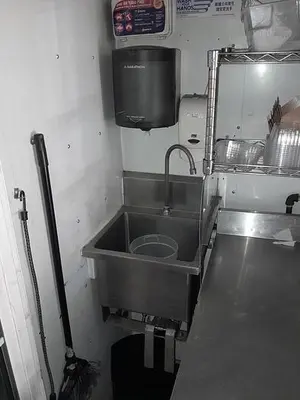 Used 2000 MORGAN 14' FOODTRAILER _UNKNOWN_ Concession Trailers Tennessee US | BAKE Marketing #1370142