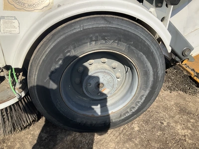 USED 2008 ELGIN PELICAN