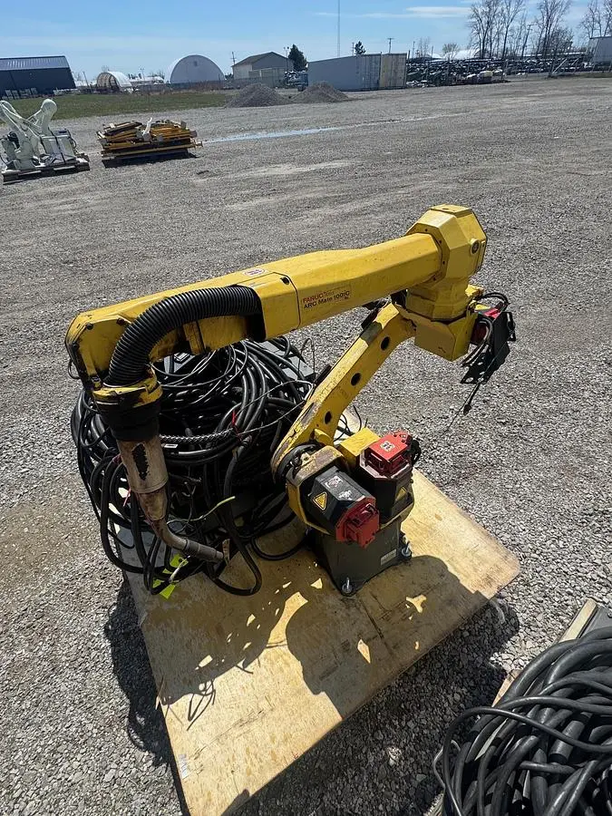Used 2013 FANUC ARCMATE 100IC/6L Robots Michigan US | RAB Industries, Inc. #184256