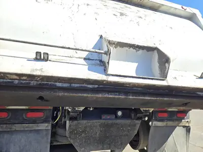 USED 2023 PETERBILT 567