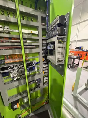 2023 ENGEL elast 2000/290V US VERTICAL INJECTION MOULDING MACHINES | INJECTION DEPOT (4)