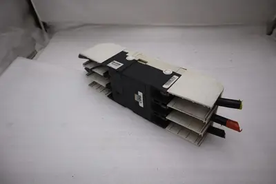 Allen Bradley 140U-J6X3 100A 3P 600V AC 250V DC Circuit Breaker STOCK H1864