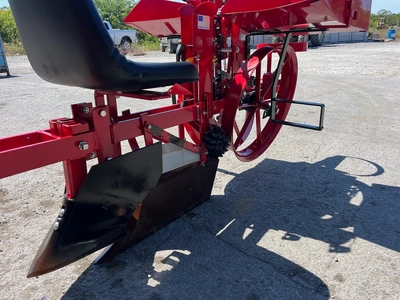 Mechanical Transplanter CT-5 Christmas Tree Planter | County Equipment Company LLC (9)