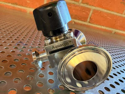 Used AQUASYN 6155535 DIAPHRAGM VALVE W/ 1" SANITARY FITTING TO 1/2" SANITARY FITTING Valves/Fittings California US | Equipment Lab #1506524