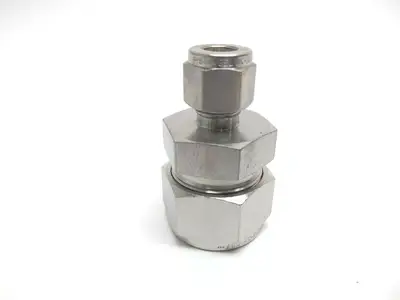 SS-1210-6-5BT | Swagelok  Reducing Union Tube Fitting 3/4 INCH x 5/16 INCH - New Other