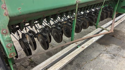 USED JOHN DEERE 8300