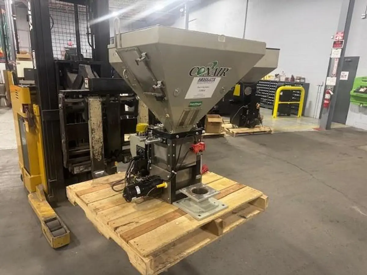 USED 200 LB./HR, 4 COMPONENT CONAIR GRAVIMATIC BLENDER