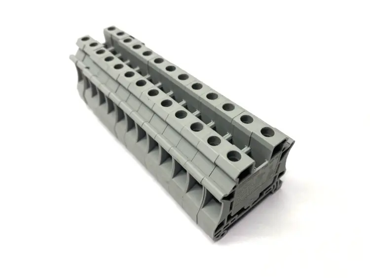 Used PHOENIX CONTACT FEED-THROUGH TERMINAL BLOCK 3044160 LOT OF 13 Terminal Blocks | Maverick Industrial Sales #1103437