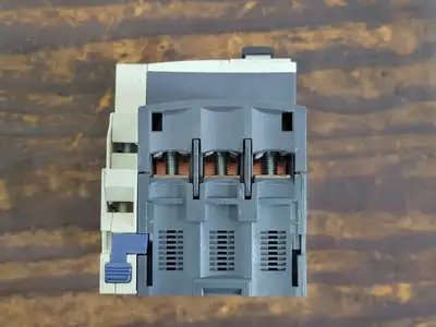 Used TELEMECANIQUE GV2ME10 Switchgears British Columbia CA | Lenmark #242050
