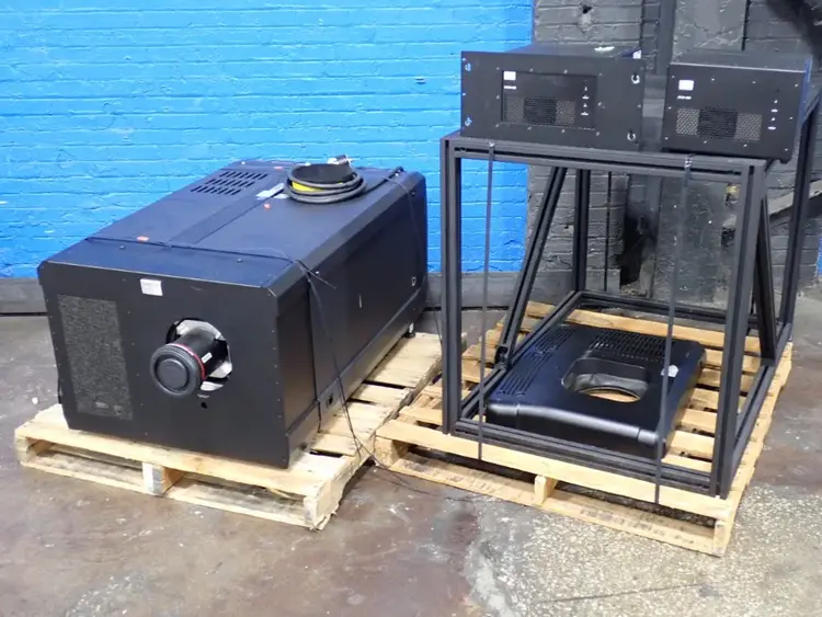 Used 2015 BARCO GALAXY 4K23 Commercial Audio/Visual Equipment Ohio US | HGR 24 #729115