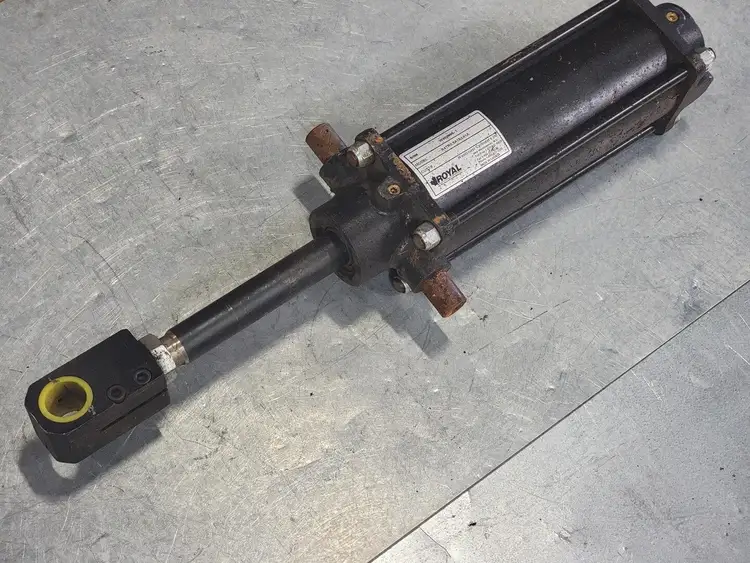 Used ROYAL ELECTRIC R4TR8.5A1A1A1A Parts (Hydraulics and Pneumatics) British Columbia CA | Lenmark #267853