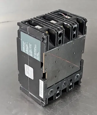 Square D FAL36020 Molded Case Circuit Breaker 20A 3 Pole. Loc5E-17