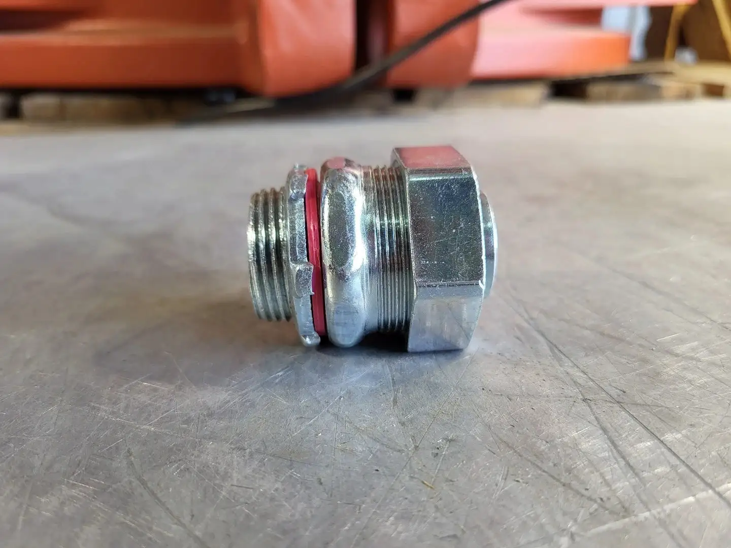NEW THOMAS & BETTS CI6108