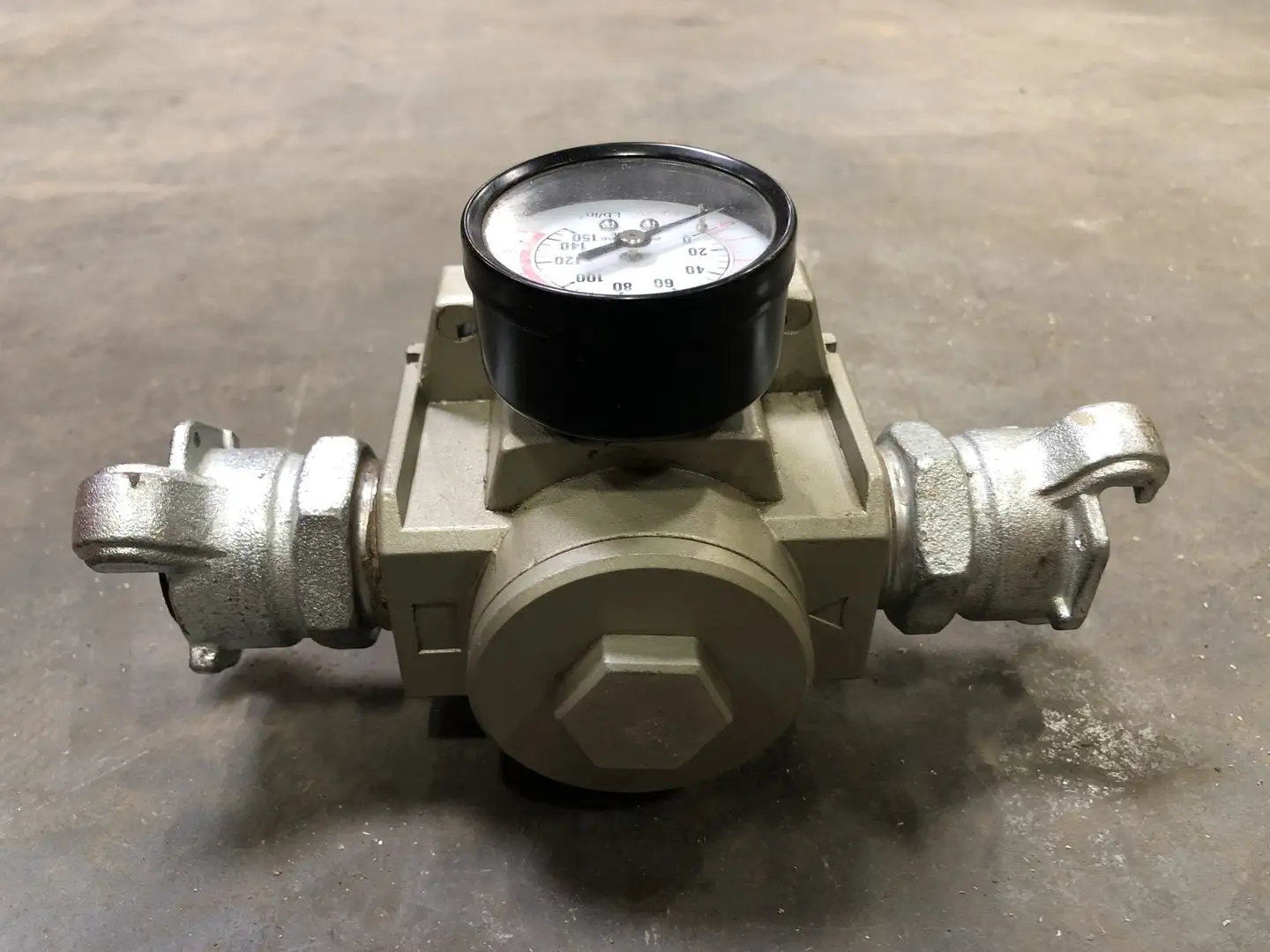 Solenoid Valve w/ 150 psi Pressure Gauge