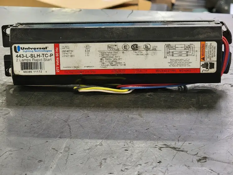 Used UNIVERSAL LIGHTING 443-L-SLH-TC-P Misc Electrical & Power Parts British Columbia CA | Lenmark #249578
