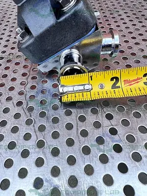 USED ITT PURE FLO 3-WAY .75-316L-RA20MAX DIAPHRAGM VALVE W/ 3/4" SANITARY FITTING