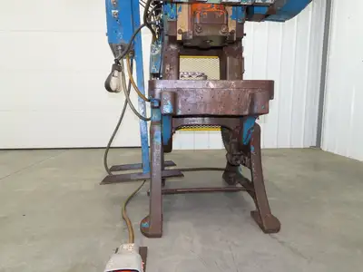 Federal Mechanical OBI Punch Press 43 Ton Air Brake Clutch 1-1/2" Stroke 7.5Hp