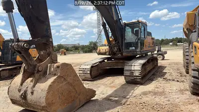 Used 2023 HYUNDAI HX480AL Excavators Texas US | National Equipment Dealers #1422424