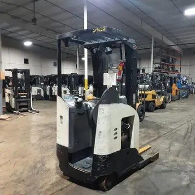 USED 2016 CROWN RR5725-45