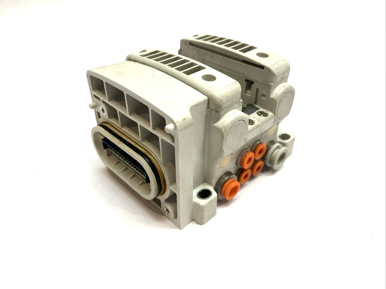 VV5QC11-02N3FD0-S | SMC  Plug-In Manifold Base - Used