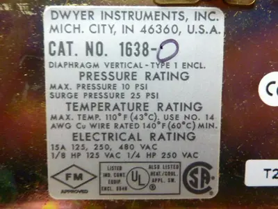 USED DWYER 1638