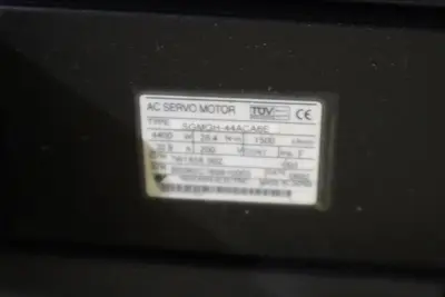 NEW IN BOX Yaskawa SGMGH-44ACA6E Motors-AC Servo STOCK 3479A