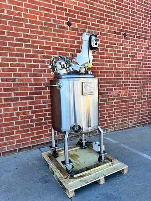USED NORTHLAND 250 L STAINLESS STEEL  JACKETED REACTOR FV/ 50 PSI, DUAL MIXER + VFD