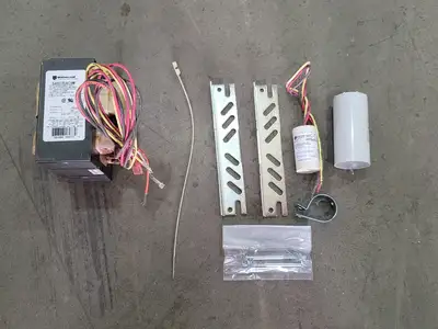 USED UNIVERSAL S400TRIAC4M