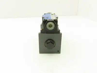 Tokimec Vickers DG4V-5-2A-M-P7L-H-7-40 Directional Solenoid Valve 24VDC