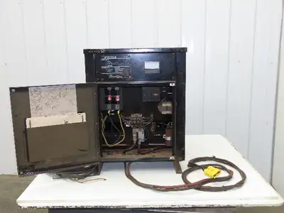 Hawker 6M450B Lifeguard Ferroresonant Charger 12V 381-450ah 208/240/480V 1Ph