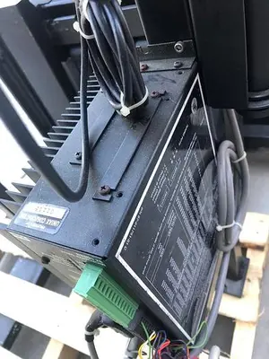 GLASS SCRIBE MANUAL WITH CCD CAMERA, MOTION CONTROLLERS XY  SERVO MOTORS, COLOR
