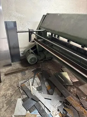 Used 1970 PIESOK NTE-L 2000/4 Sheet Metal Shears CZ | Amaron s.r.o. #1331908