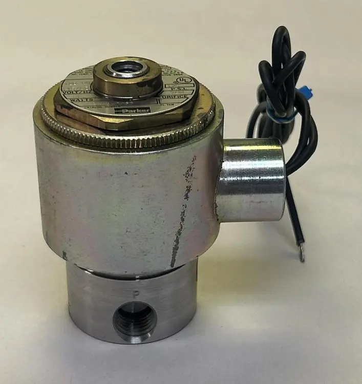New | in-Stock PARKER G6114-0153 Solenoid Valves Ohio US | Surplus Asset Holdings #1265732