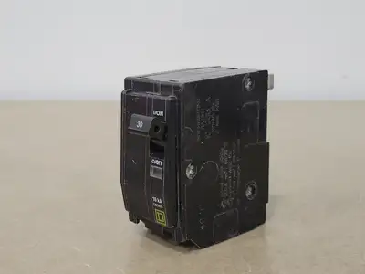 USED SQUARE D QO230