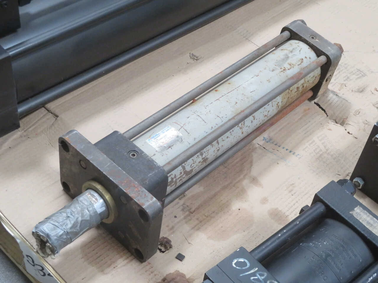 Used HORIUCHI _UNKNOWN_ Hydraulic Cylinders Texas US | OCO Industrial #1704287