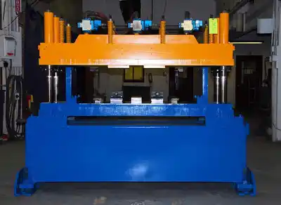 35 Ton x 3″ BRADBURY 4-Post Air Cut-Off Press