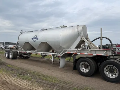 Used 2018 HEIL PNEUMATIC 30 Tanker Trailers Minnesota US | Carco Truck & Equipment #1514073