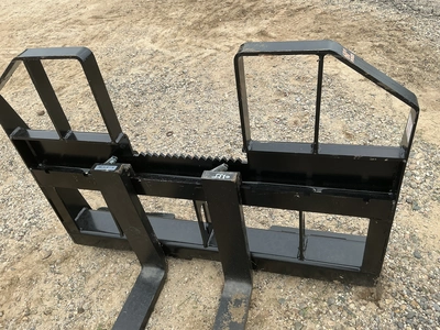 Used _UNKNOWN_ _UNKNOWN_ Pallet Forks Michigan US | Miedema Asset Management Group #1577436