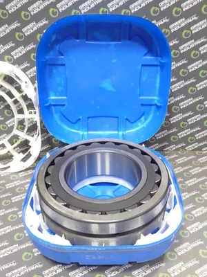 SKF Explorer 22236 CC/W33 Spherical Roller Bearing 180mm x 320mm x 86mm New NIB