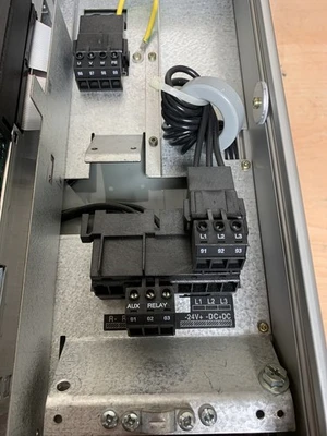 Danfoss VLT6006 HVAC Drive GT4CN1STR3DLF00A00C0 3.7kW/5Hp 380/460VAC Garantie